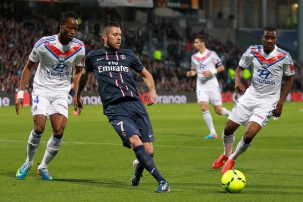 与中场的 与中场的